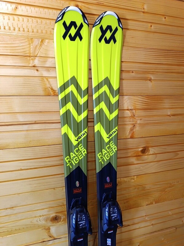 LYŽE VOLKL RACETIGER JR YELLOW 150CM --MODEL 2025--